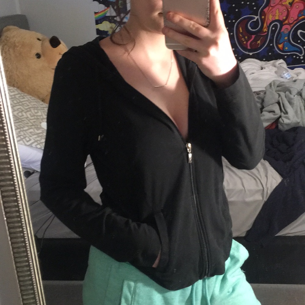 BLACK HOODIE 🖤 - Picture 1 of 2